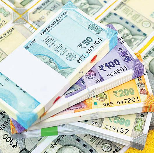₹ falls 25 paise to settle at 93.16 against dollar