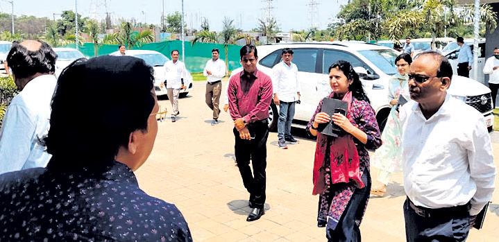 Padhee reviews Kalinganagar industrial corridor progress