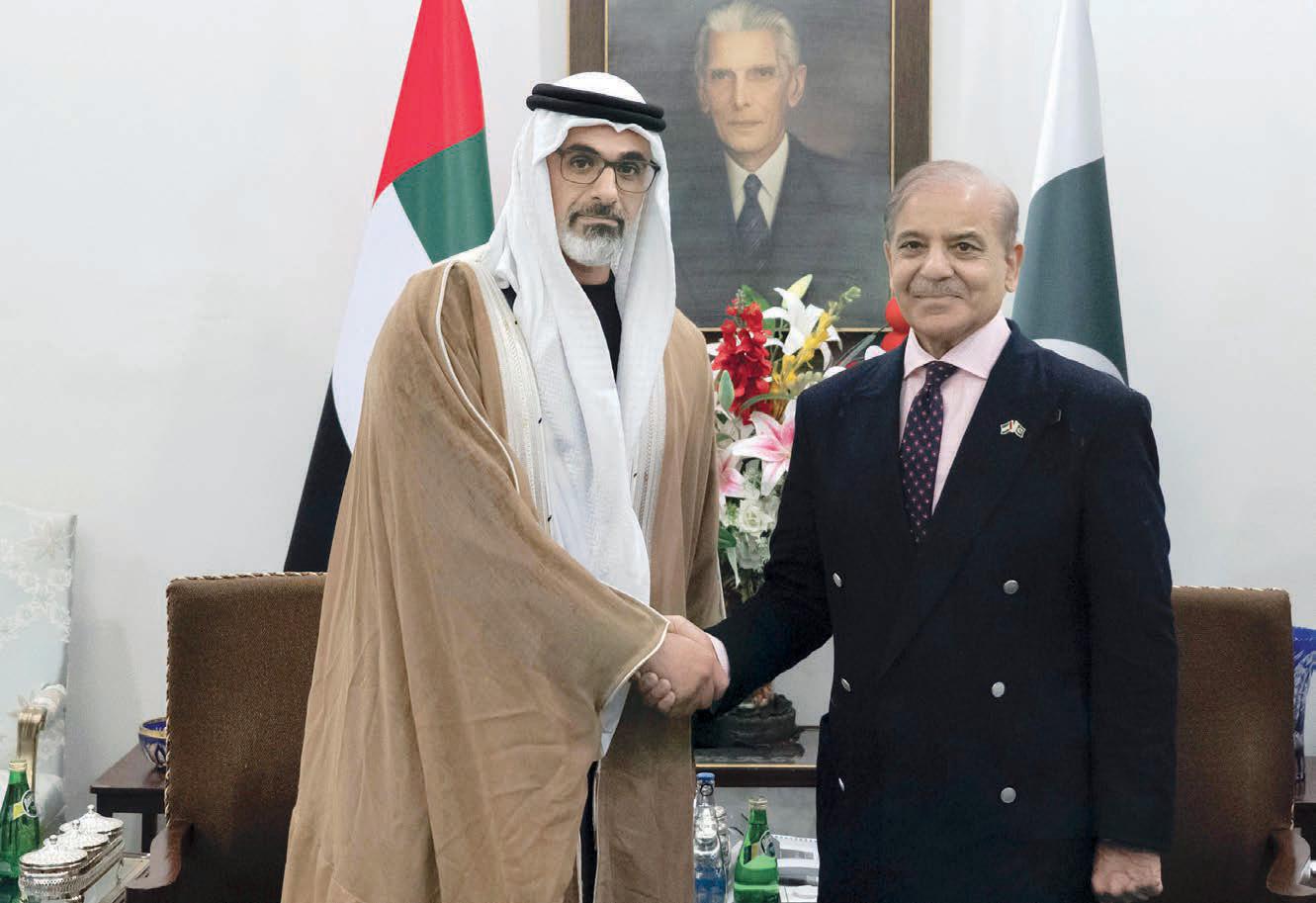 ولي عهد أبوظبي ورئيس وزراء باكستان يبحثان سُبل تعزيز العلاقات الثنائية ويشهدان توقيع اتفاقيات تعاون بين البلدين