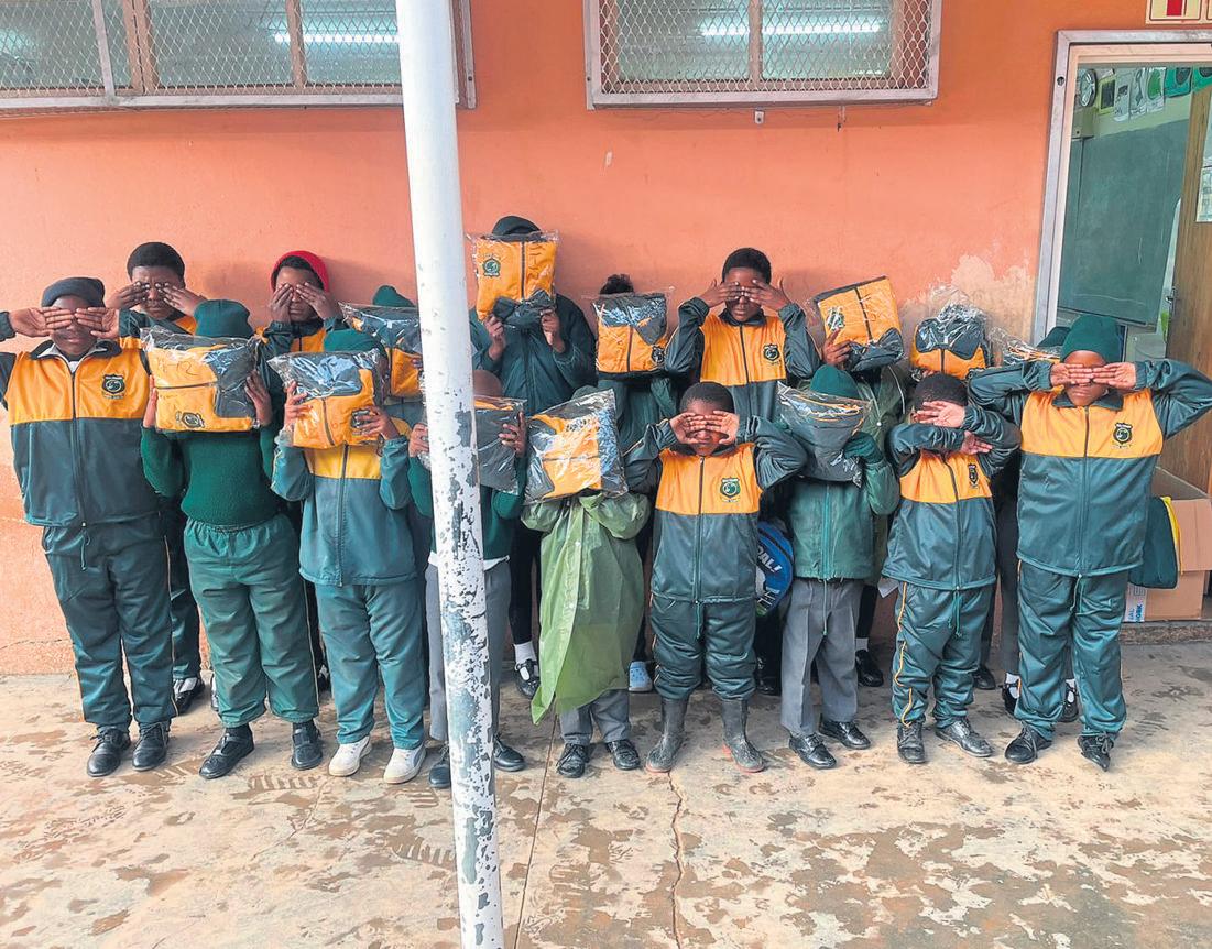 LEERDERS KRY VROEË KERSGESKENK