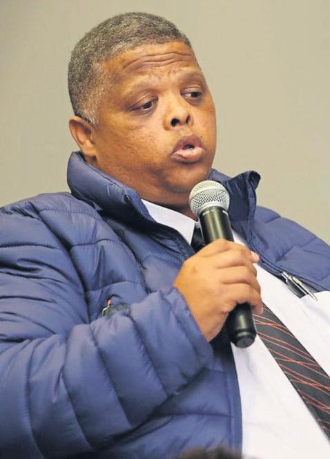 DIÉ SPEAKER WIL GLO FAMILIE UITSIT