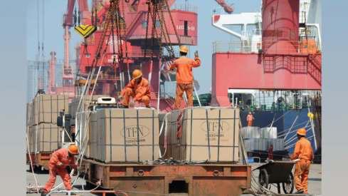 Govt Stepping Up Efforts To Help Exporters; Group To Monitor Possible Import Surge