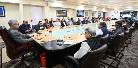 CM Omar Abdullah Urges Early Implementation Of Budget Proposals