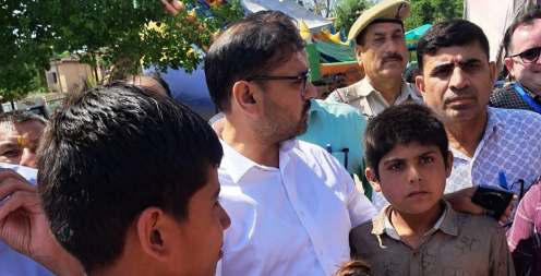 Satish Sharma Visits Meets Displaced Border Residents