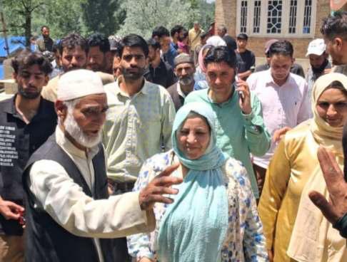 Sakeena Itoo Conducts Tour Of DH PORA Constituency