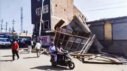 Gusty Winds Wreak Havoc Across Kashmir