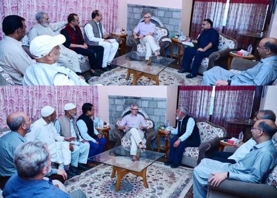 CM Omar Convenes Public Outreach Programme At Raabita Office