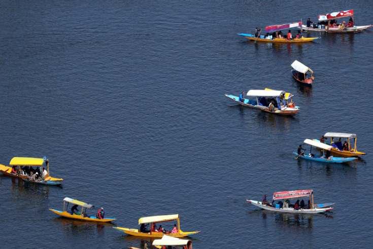 Tourists Begin Arriving In Kashmir, Applaud Warm Hospitality