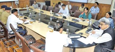 CS Plans Strategy To Ease Traffic In Srinagar, Jammu
