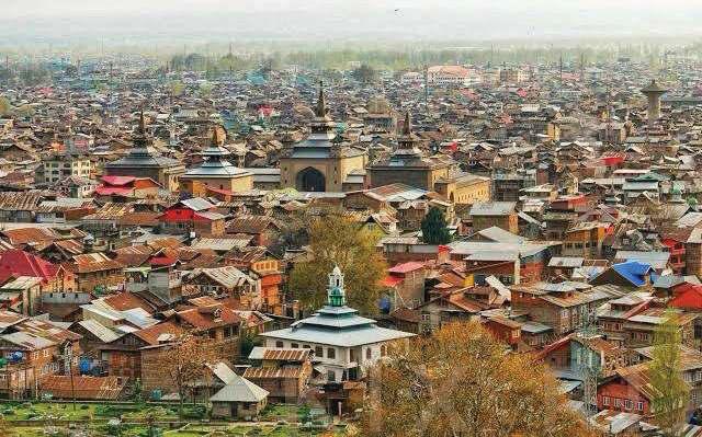Shifting Srinagar