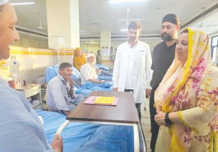 Sakeena Itoo Visits SKIMS, Super Speciality Hospital