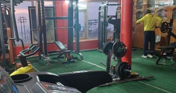 How Do People Get Started In The Gym, Here's What The Research Says