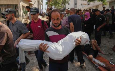 Israel Hits Shelters to Drive Palestinians South