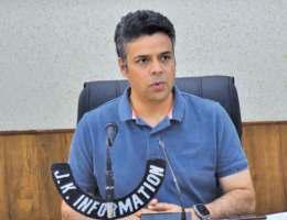 DC Budgam Chairs DLIC Meeting, 150 Cases Approved