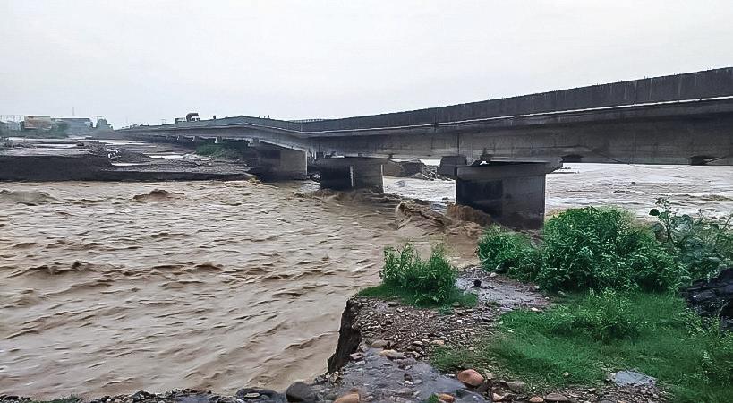 J&K On Alert As Flood Threat Looms