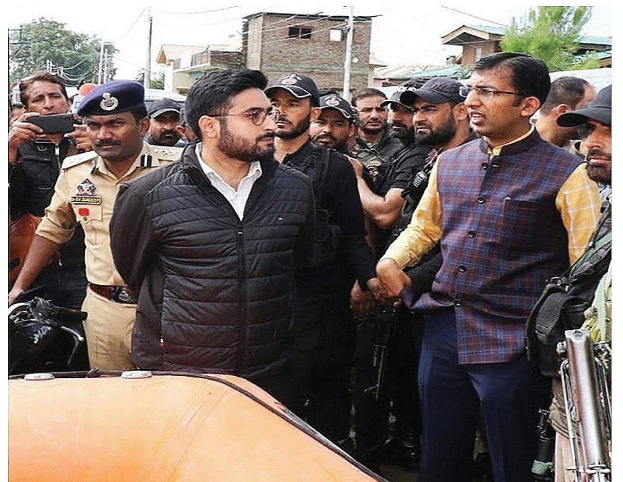 Div Com Kashmir Visits Flood-Affected Areas