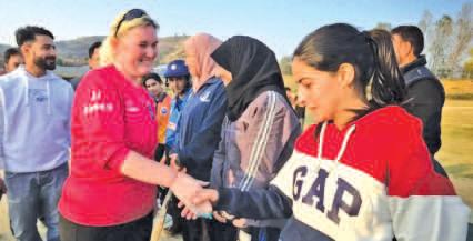 England Umpire Hails Kashmiri Girls' Passion For Cricket