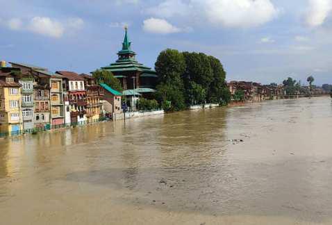 Govt Frames SOP For Jhelum Flood Management