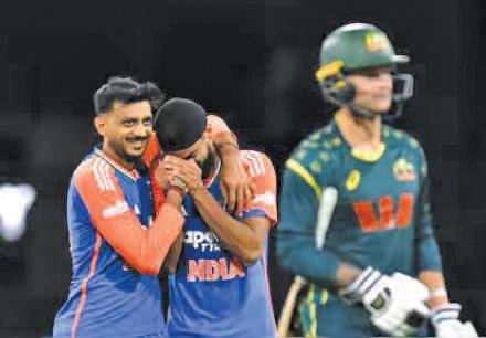 4th T20I: Bowlers Give India 2-1 Series Lead Against Australia In Gold Coast