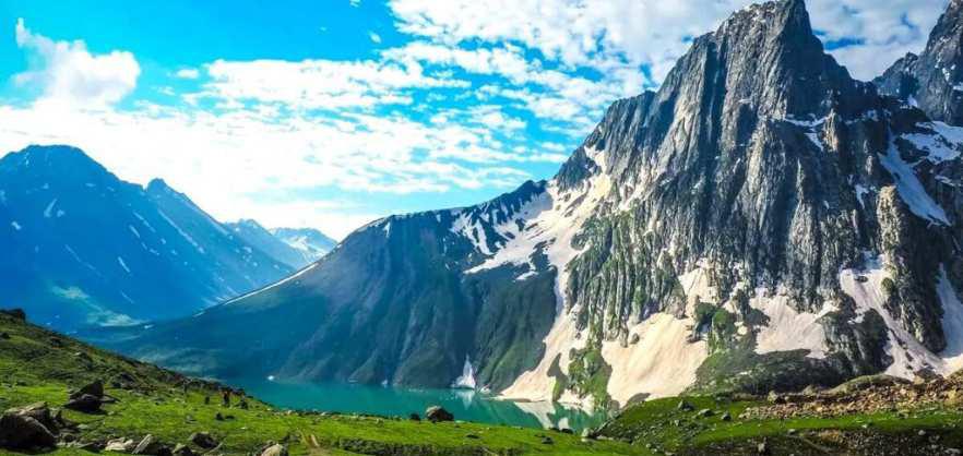 Kashmir Through a 17-Year-Old's Eyes