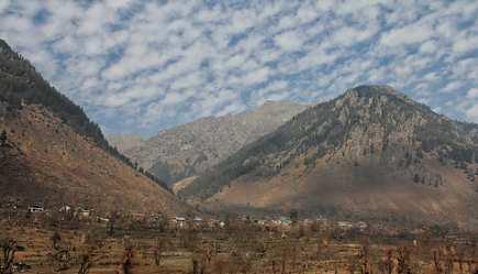 Dry Spell Triggers Rise in Cold-Related Illnesses Across Kashmir