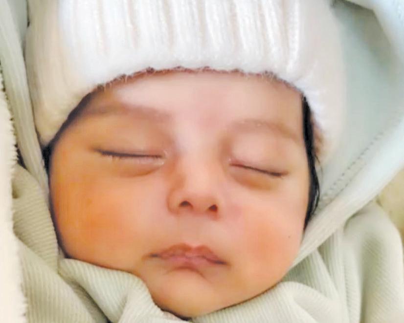 Holding Syed Mehdi