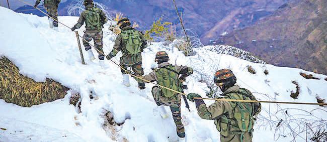 Army Tightens Winter Vigil Along LoC in Jammu