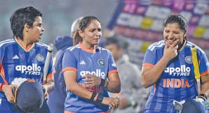 India Beat SL by 7 Wickets in Second WT20I