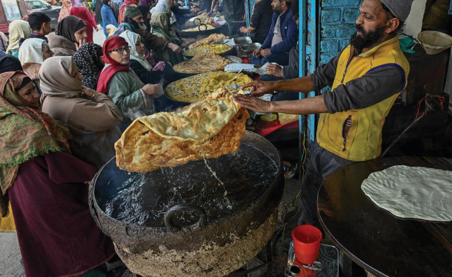 Kashmir Observes Shab-e-Meraj, Devotees Throng Hazratbal