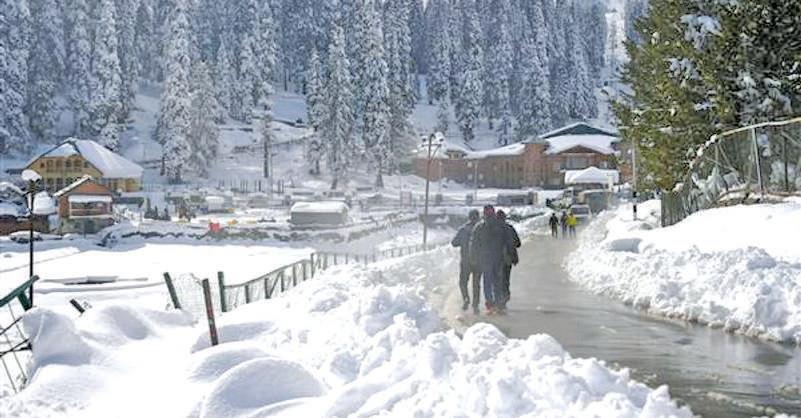 Chandigarh Tragedy Victim Laid to Rest in Kulgam