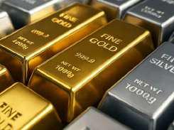 Silver Slumps 2% As Gold Gains ₹700 Per 10 Grams