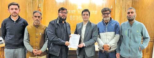 Climate Activists Press Green Agenda in Central Kashmir