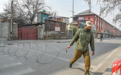 5-Day Curbs To End In Kashmir Today; High-Speed Internet Back