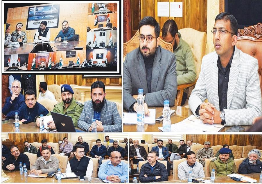 Kashmir Admin Gears Up for Hajj Departures, Div Com Chairs Review Meet
