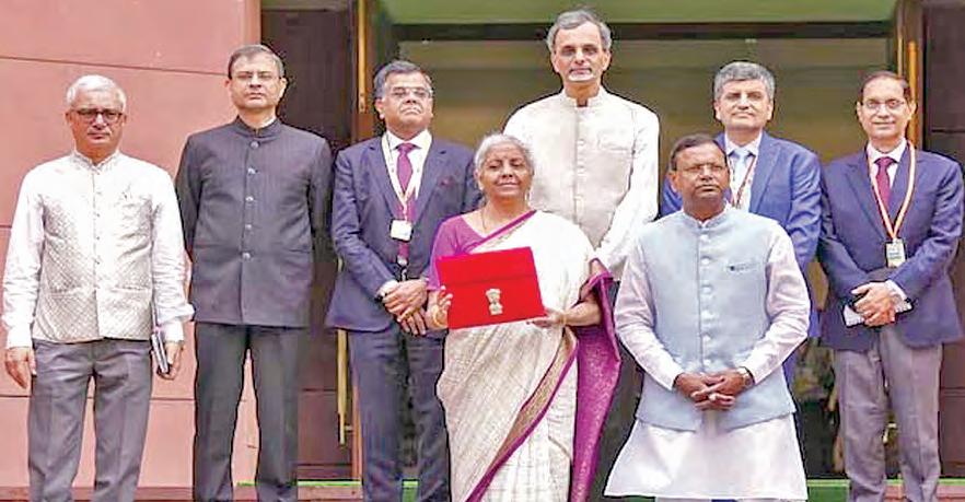 బడ్జెట్ తయారీలో ఆ ఆరుగురే కీలకం