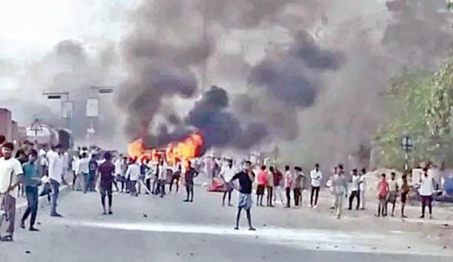 వక్స్ బిల్లుపై ఆగని నిరసనలు: బెంగాల్లో ముగ్గురు మృతి, 150 మంది అరెస్టు