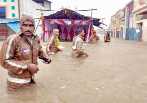 పట్టణాల్లోనే ఎందుకు వరుసగా క్లౌడ్ బరస్లు?