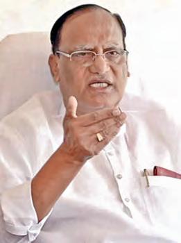 ప్రజా ప్రతినిధుల భాష అలాగేనా?