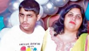 13వ అంతస్తుపైనుంచి పడి తల్లీకొడుకు మృతి