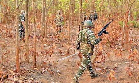 గడ్చిరోలిలో 716 మంది మావోయిస్టుల లొంగుబాటు