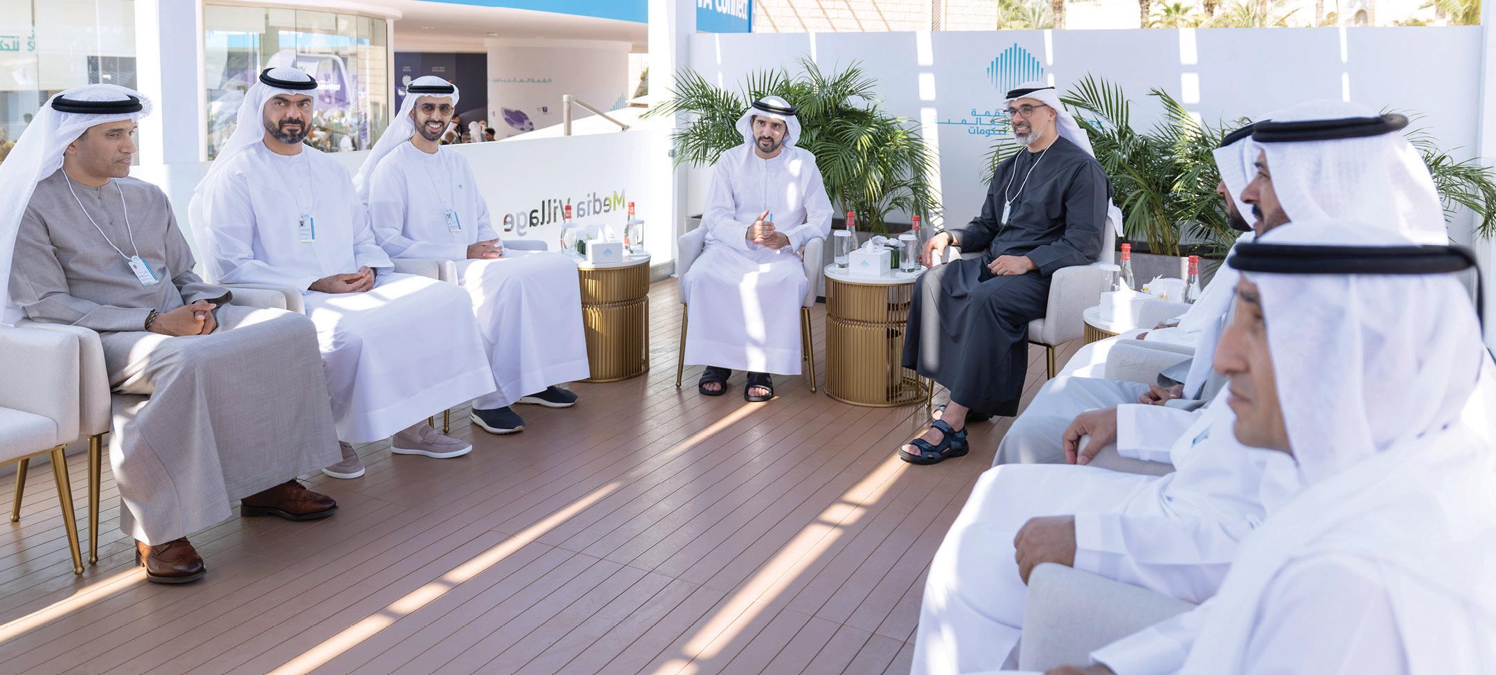 خالد بن محمد وحمدان بن محمد يشهدان جانباً من فعاليات «القمة»