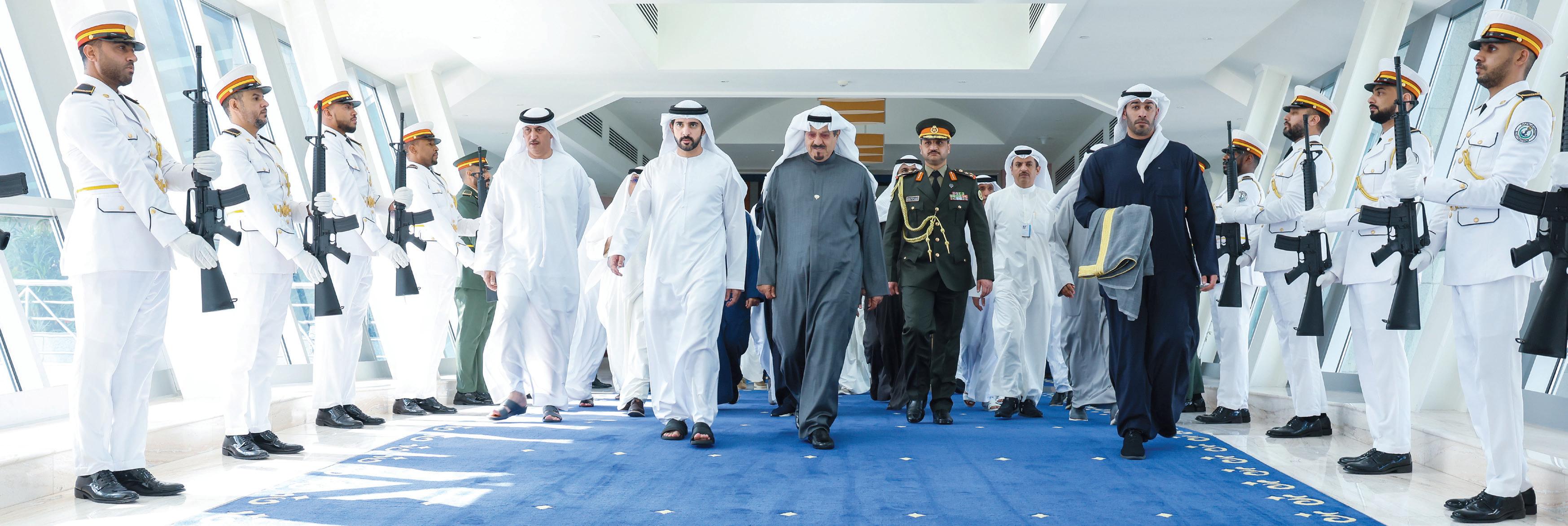 رئيس وزراء الكويت يغادر الدولة