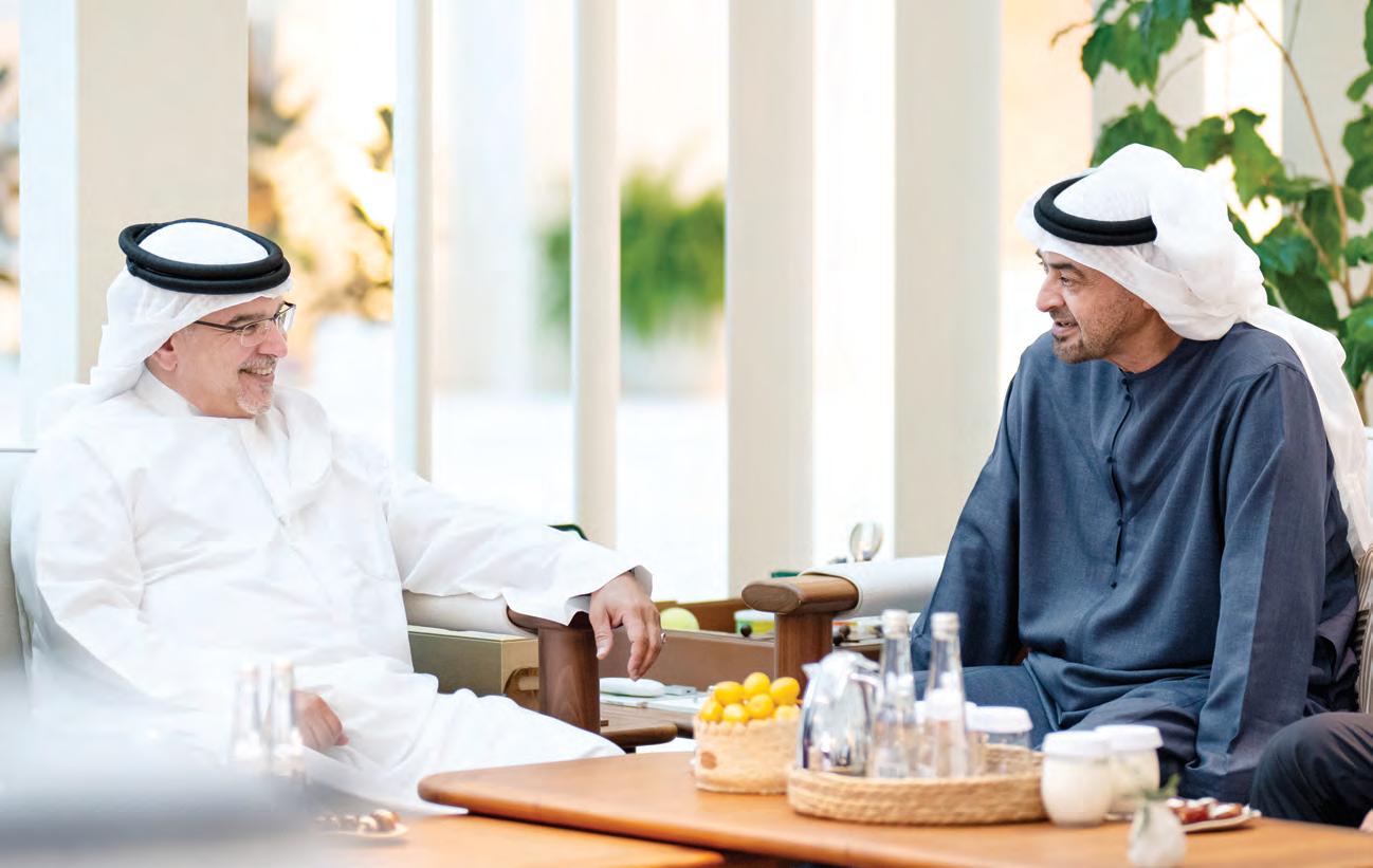 رئيس الدولة وولي عهد البحرين يستعرضان العلاقات الأخوية الوثيقة بين البلدين