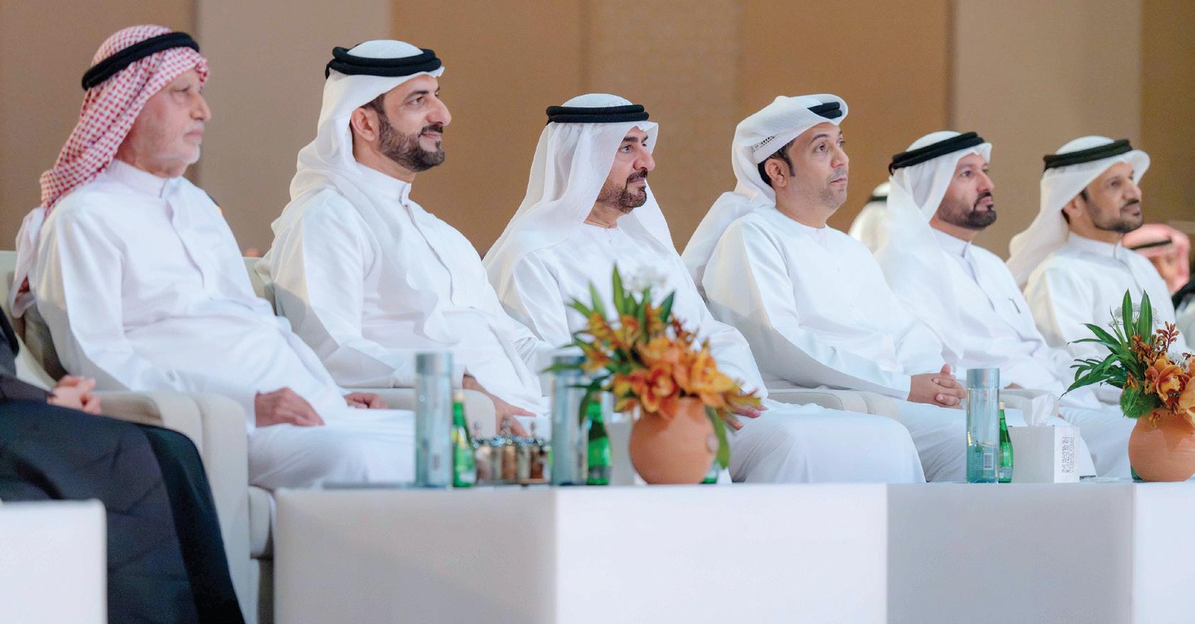 عبدالله بن سالم وسلطان بن أحمد يشهدان جلسة «الثقافة والتراث في الأدب العربي»