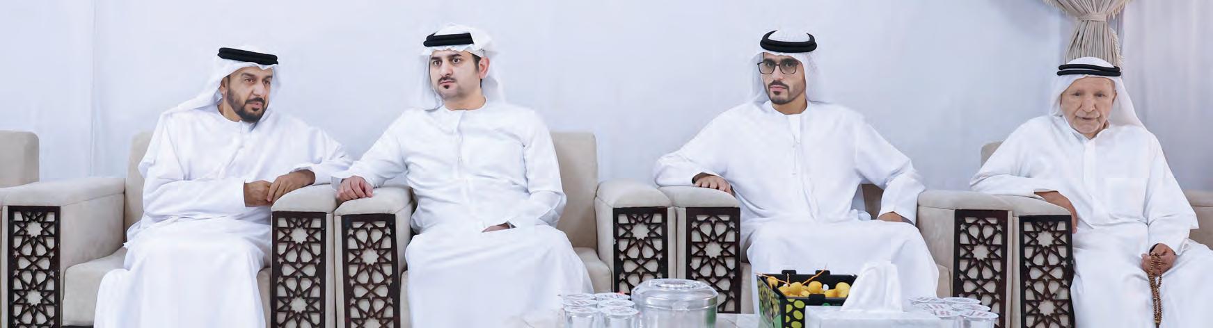 مكتوم بن محمد يقدّم واجب العزاء في وفاة عوشة بنت مكتوم