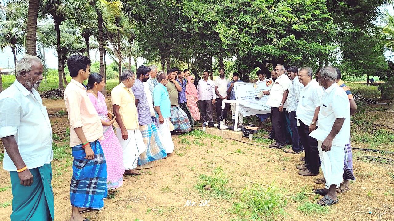 சொட்டுநீர் பாசன அமைப்பு பராமரிப்பது பற்றி விவசாயிகளுக்கு செயல் விளக்க பயிற்சி