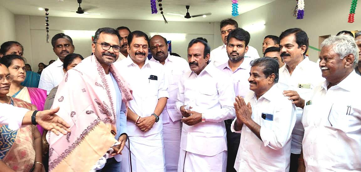 85 ஆயிரம் மாணக்கர்களுக்கு சீருடை வழங்கப்பட்டது