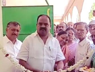 ஐடிசிஇண்டியா NGO சார்பில் 22 இலட்சத்தில் விம்கோ அரசு பள்ளியில் கட்டப்பட்ட பெண்கள் நேய கழிவறையை மாணவிகள் பயன்பாட்டிற்கு எம் எல் ஏ திறந்து வைத்தார்