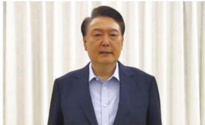 Yoon Becomes S Korea's First Sitting President to Be Detained
