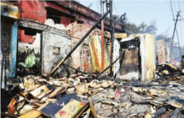 Devastating fire in Narkeldanga claims one life, over 40 shanties reduced to ashes